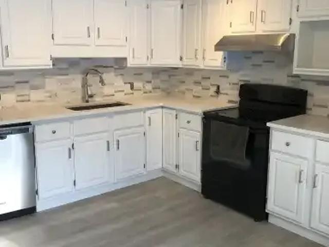 Townhouse for rent in Northwest, Alberta