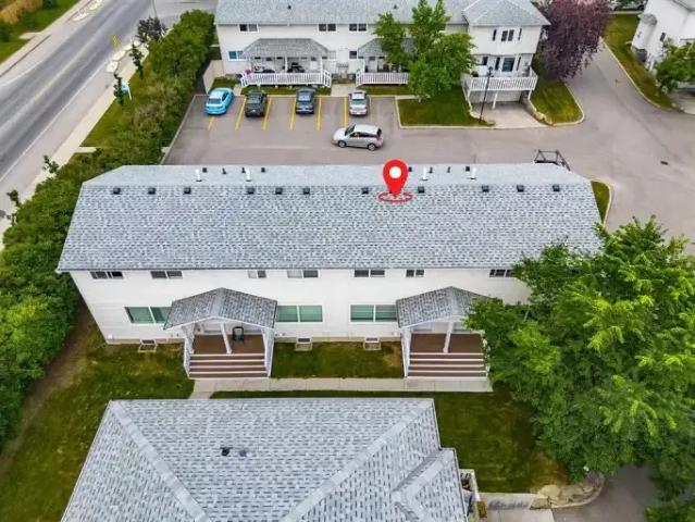 Townhouse for rent in Northwest, Alberta