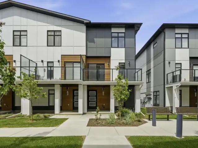 Townhouse for rent in Northwest, Alberta