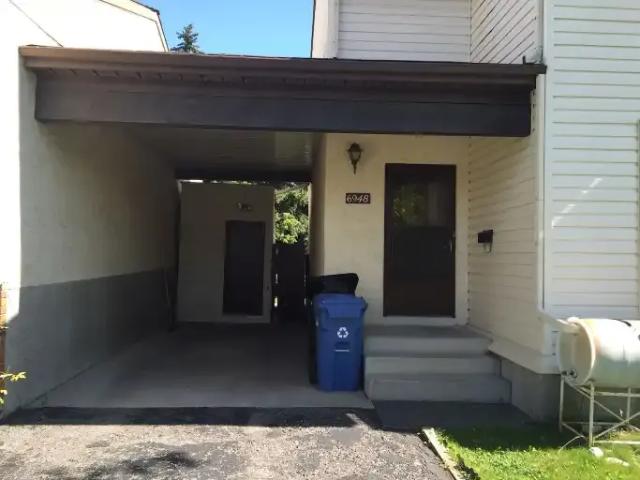 Townhouse for rent in Northwest, Alberta