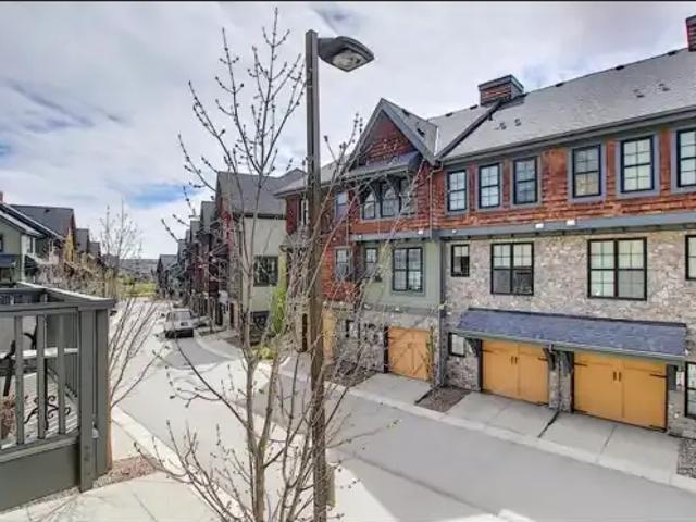 Townhouse for rent in Northwest, Alberta