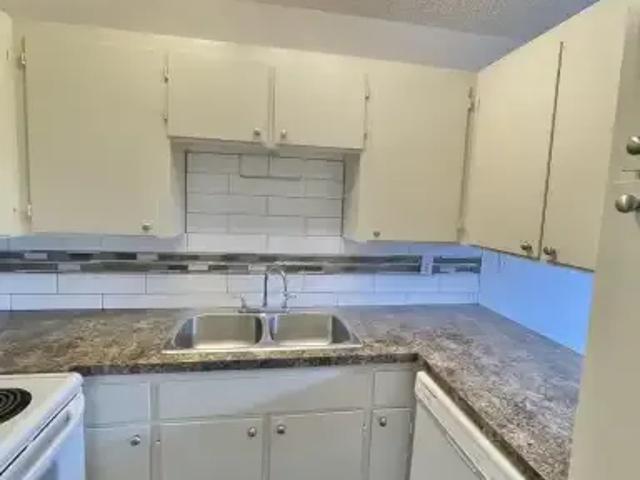 Townhouse for rent in Northwest, Alberta