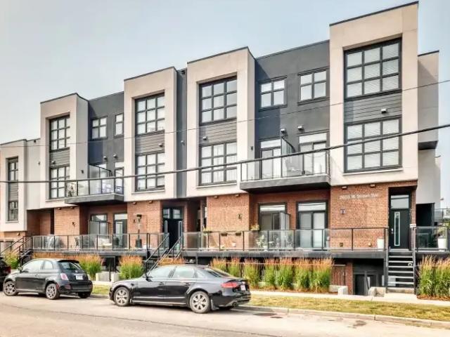 Townhouse for rent in Northwest, Alberta