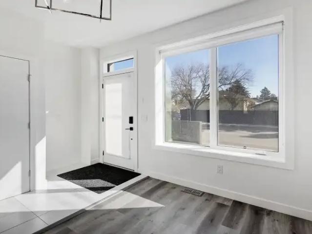 Townhouse for rent in Northwest, Alberta