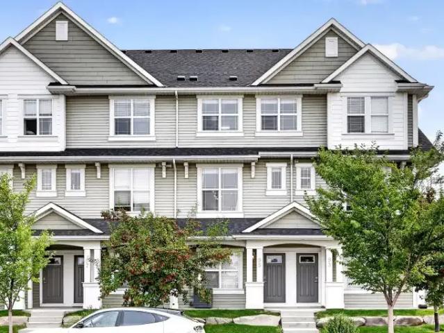 Townhouse for rent in Northwest, Alberta