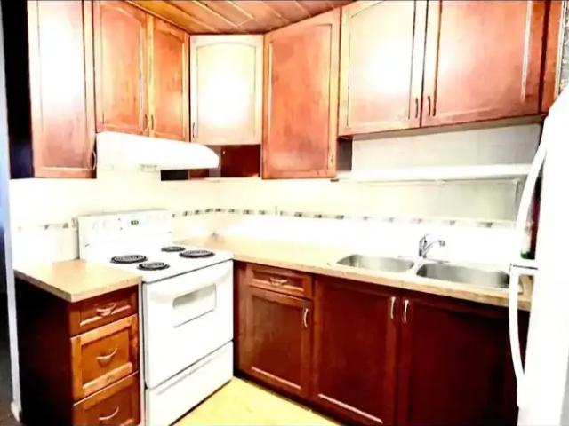 Townhouse for rent in Northwest, Alberta