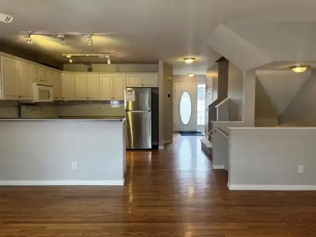 Townhouse for rent in Northwest, Alberta