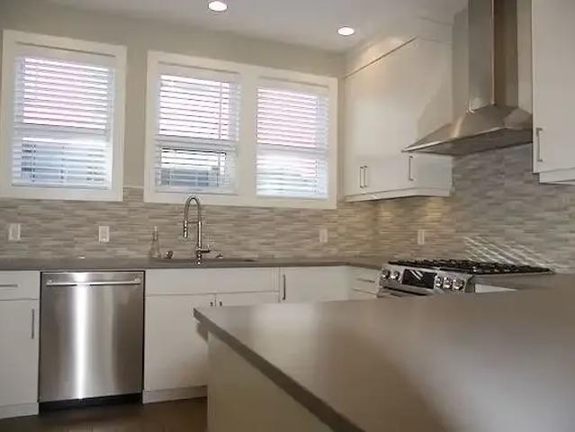 Townhouse for rent in Northwest, Alberta