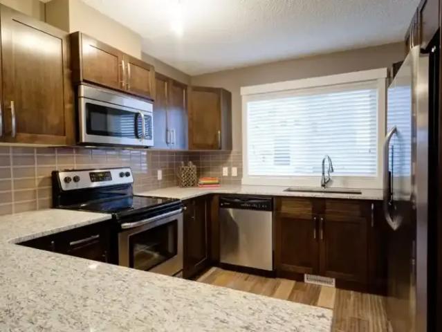 Townhouse for rent in Northwest, Alberta