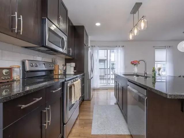 Townhouse for rent in Northwest, Alberta