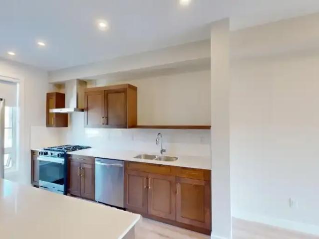 Townhouse for rent in Northwest, Alberta
