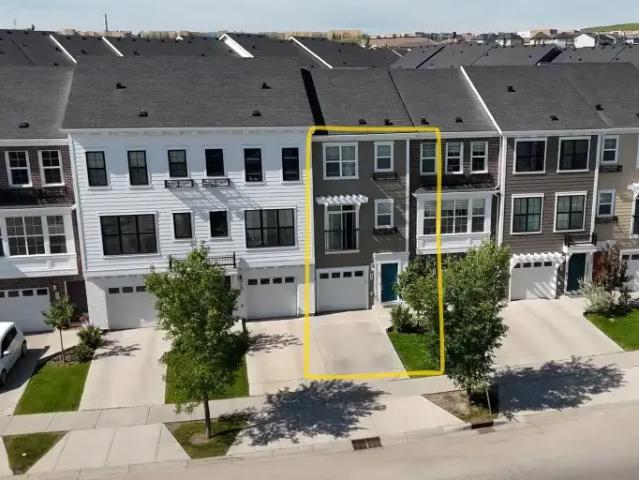Townhouse for rent in Northwest, Alberta