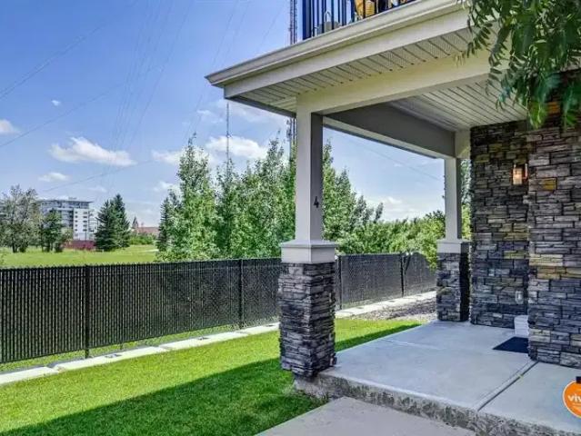 Townhouse for rent in Northwest, Alberta