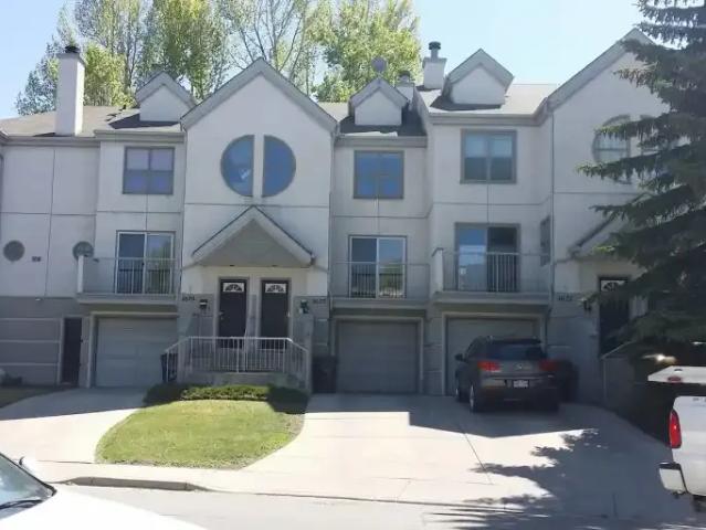 Townhouse for rent in Northwest, Alberta