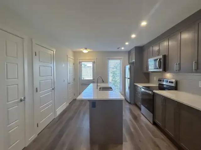 Townhouse for rent in Haskayne, Calgary
