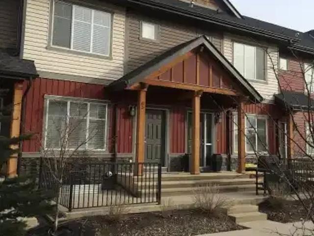 Townhouse for rent in Skyview Ranch, Calgary