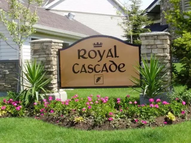 Townhouse for rent in Royal Oak, Calgary