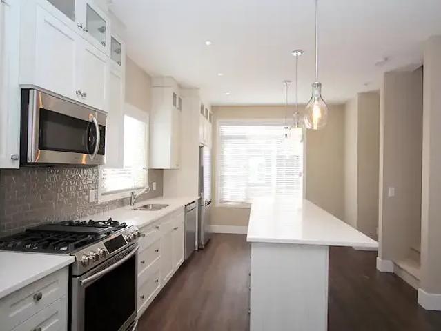 Townhouse for rent in Springside, Calgary