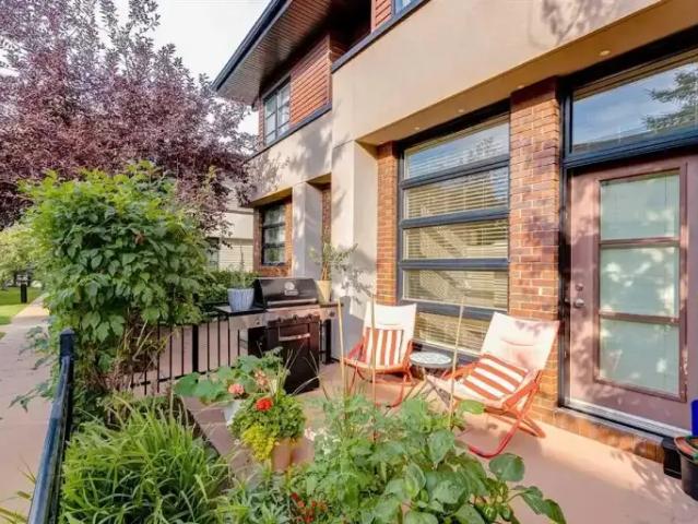 Townhouse for rent in Aspen Woods, Calgary