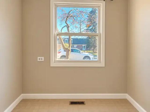 Townhouse for rent in Canyon Meadows, Calgary