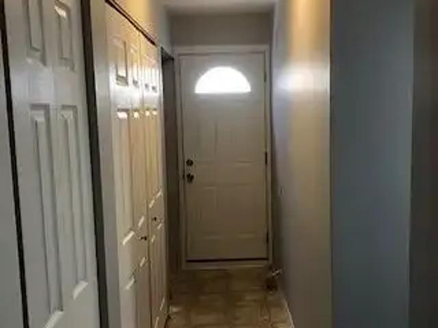 Townhouse for rent in Bowness, Calgary