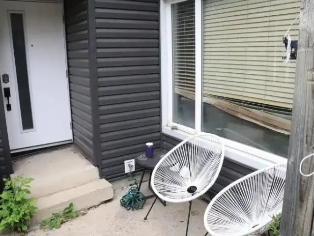 Townhouse for rent in Glamorgan, Calgary