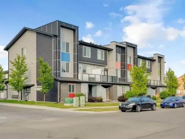 Townhouse for rent in Calgary, Alberta