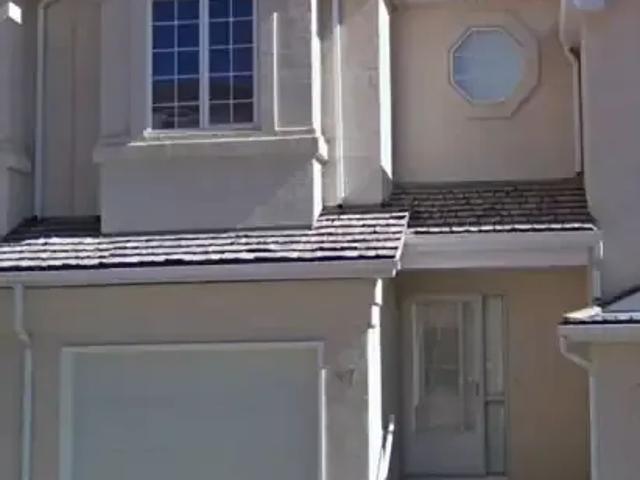 Townhouse for rent in Northwest, Alberta