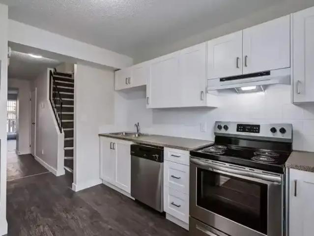 Townhouse for rent in Northwest, Alberta