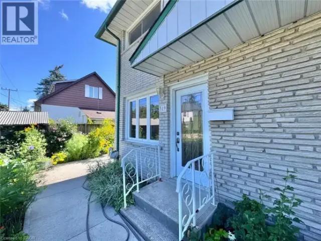Townhouse for rent in Cambridge, Ontario