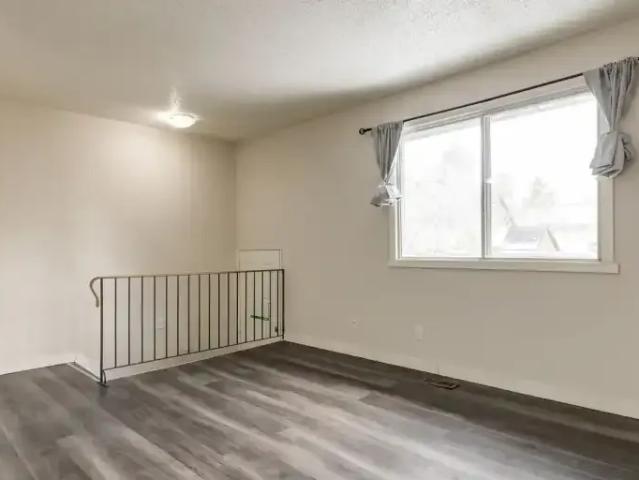 Townhouse for rent in Camrose, Alberta