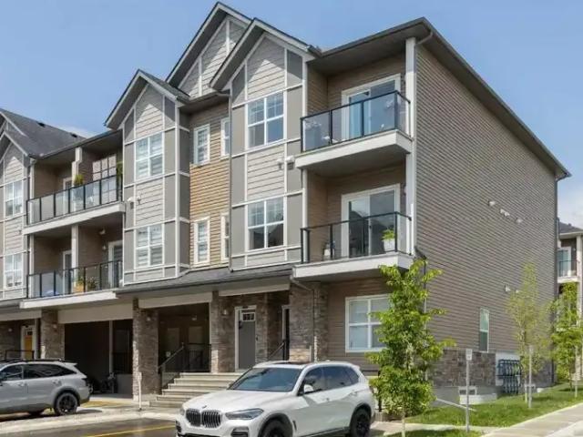Townhouse for rent in Town of Cochrane, Alberta