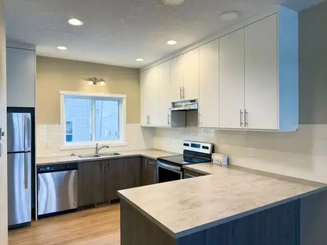 Townhouse for rent in Crossfield, Alberta
