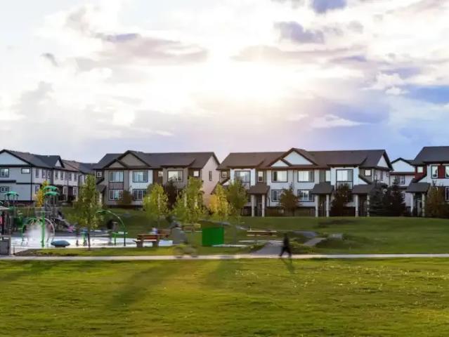 Townhouse for rent in Wedgewood, Alberta