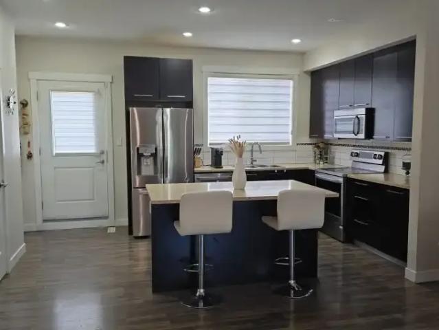 Townhouse for rent in Wedgewood, Alberta