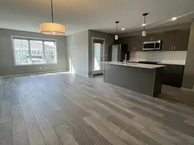 Townhouse for rent in Wedgewood, Alberta