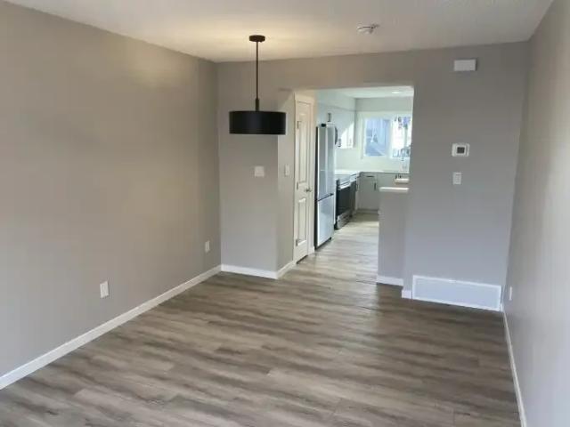 Townhouse for rent in Wedgewood, Alberta