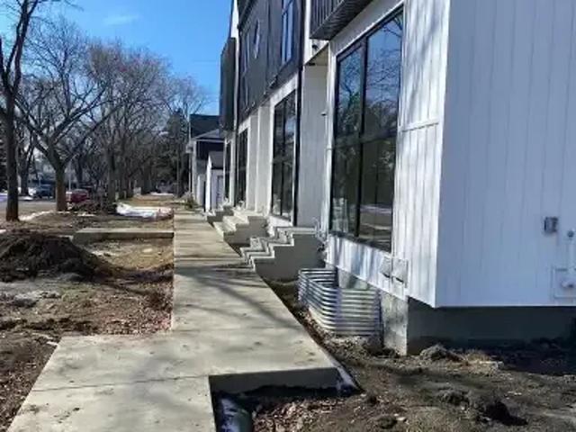 Townhouse for rent in Wedgewood, Alberta