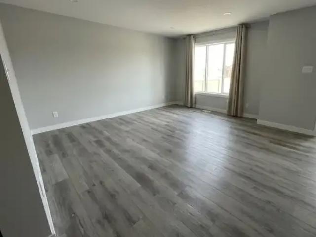 Townhouse for rent in Wedgewood, Alberta