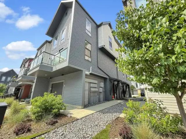 Townhouse for rent in Wedgewood, Alberta