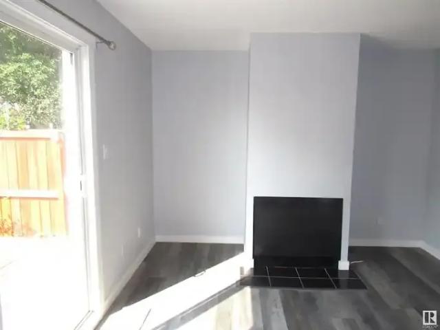 Townhouse for rent in Wedgewood, Alberta
