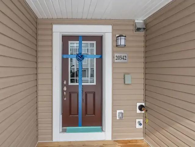 Townhouse for rent in Wedgewood, Alberta