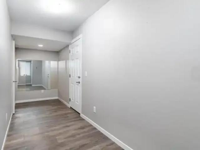 Townhouse for rent in Wedgewood, Alberta