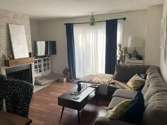 Townhouse for rent in Wedgewood, Alberta