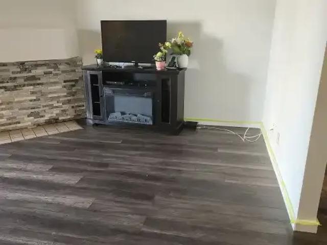 Townhouse for rent in Wedgewood, Alberta
