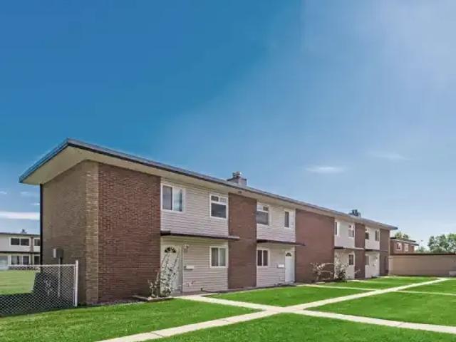 Townhouse for rent in Wedgewood, Alberta