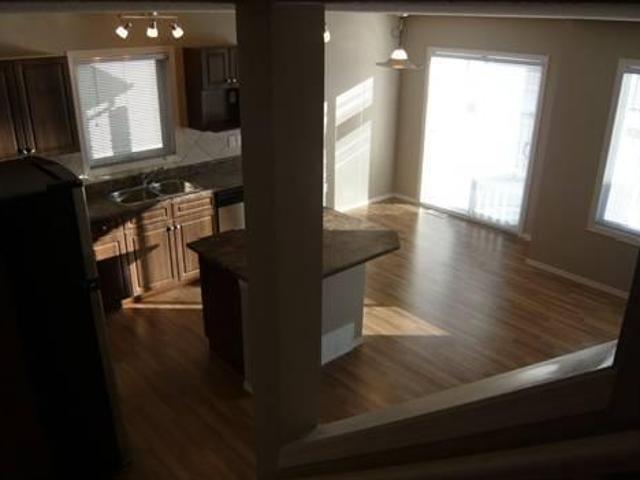 Townhouse for rent in Wedgewood, Alberta