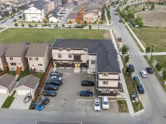 Townhouse for rent in Wedgewood, Alberta