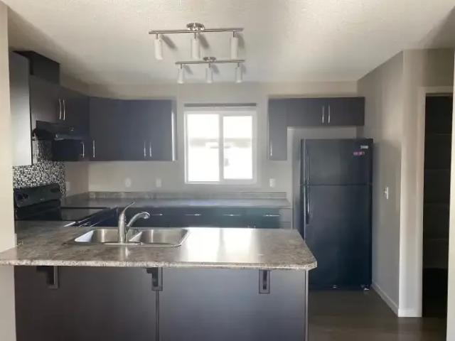 Townhouse for rent in Wedgewood, Alberta