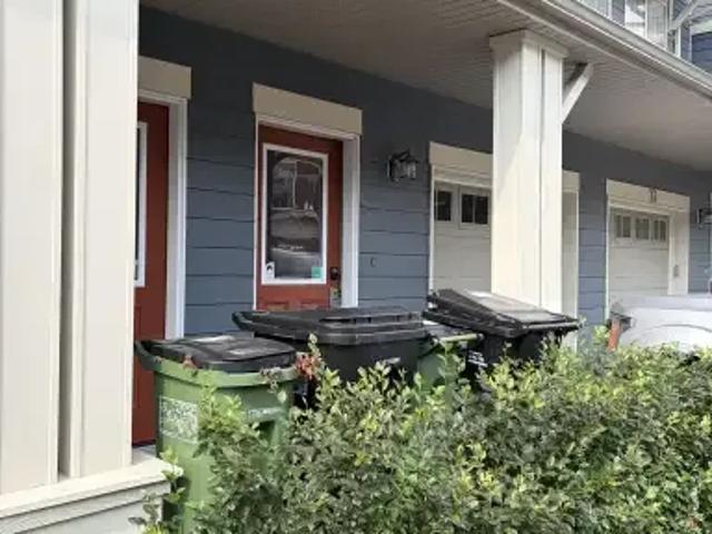 Townhouse for rent in Wedgewood, Alberta